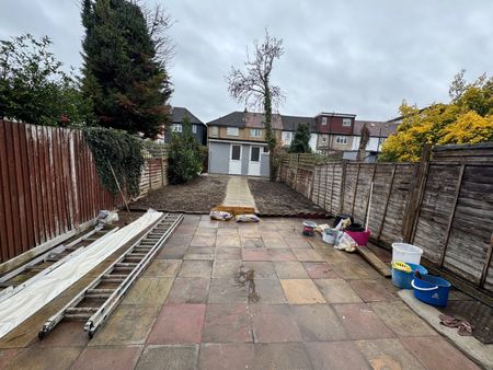 4 Bed Terraced House, Woodmansterne Road, SW16 - Photo 4