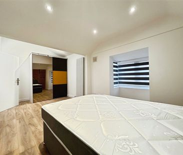 Middle Hill, Egham, Surrey, UK, TW20 0JQ - Photo 6