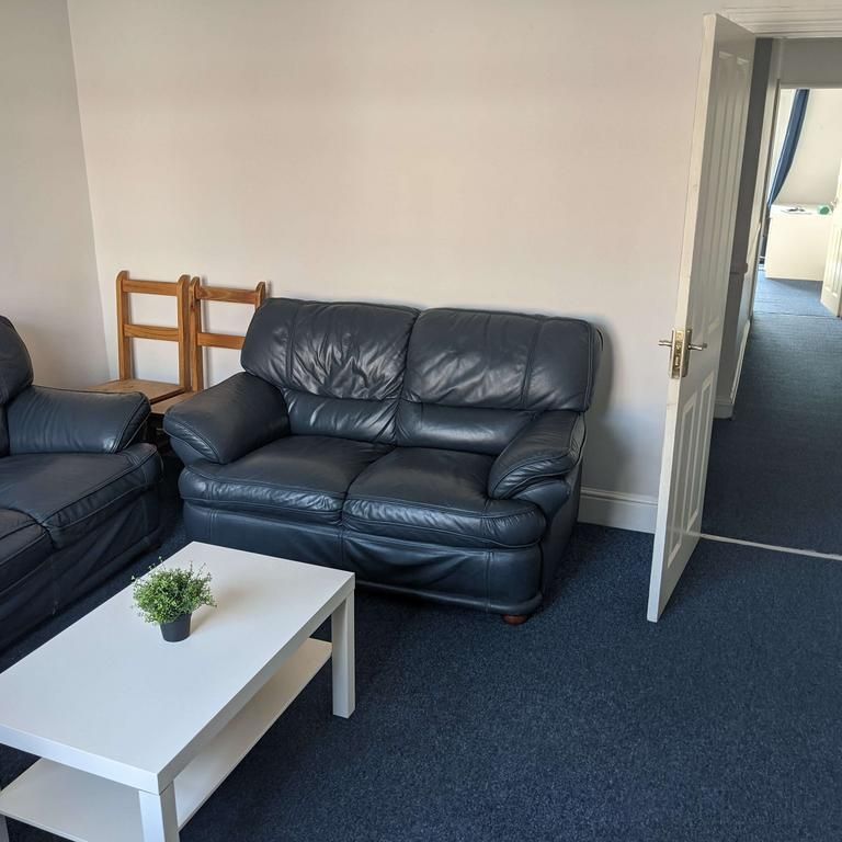 4 bedroom house to rent - Photo 1