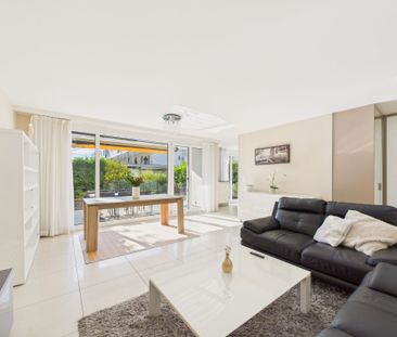 Meublé, moderne et lumineux 5 pièces avec jardin à Châtelaine - Photo 4