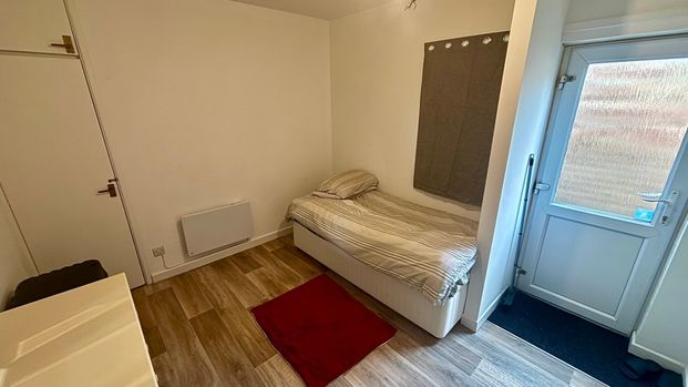 Cheddon Road, Taunton, Somerset - Photo 1