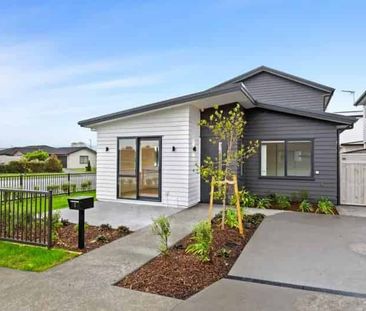 LOCATION, LOCATION, LOCATION - WAIATA SHORES - Photo 4