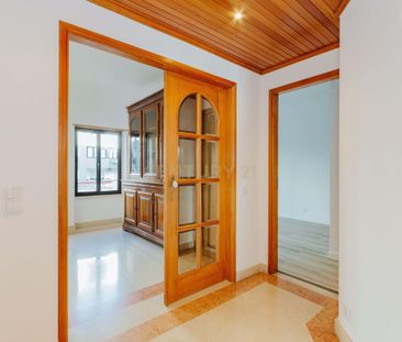 Almada, Setúbal Municipality - Photo 6