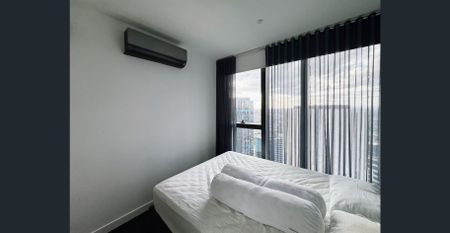 Luxury High-Floor 3-Bedroom Apartment with Breathtaking City Views | Fully Furnished - Photo 3