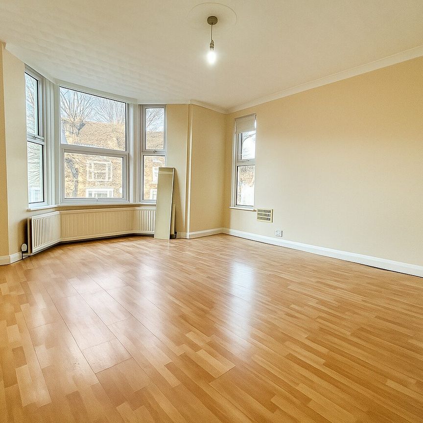 2 Bedroom Flat To Let - HP13 - Photo 1