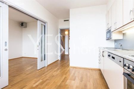 Pronájem bytu 5+1 168 m² - Fotografie 2