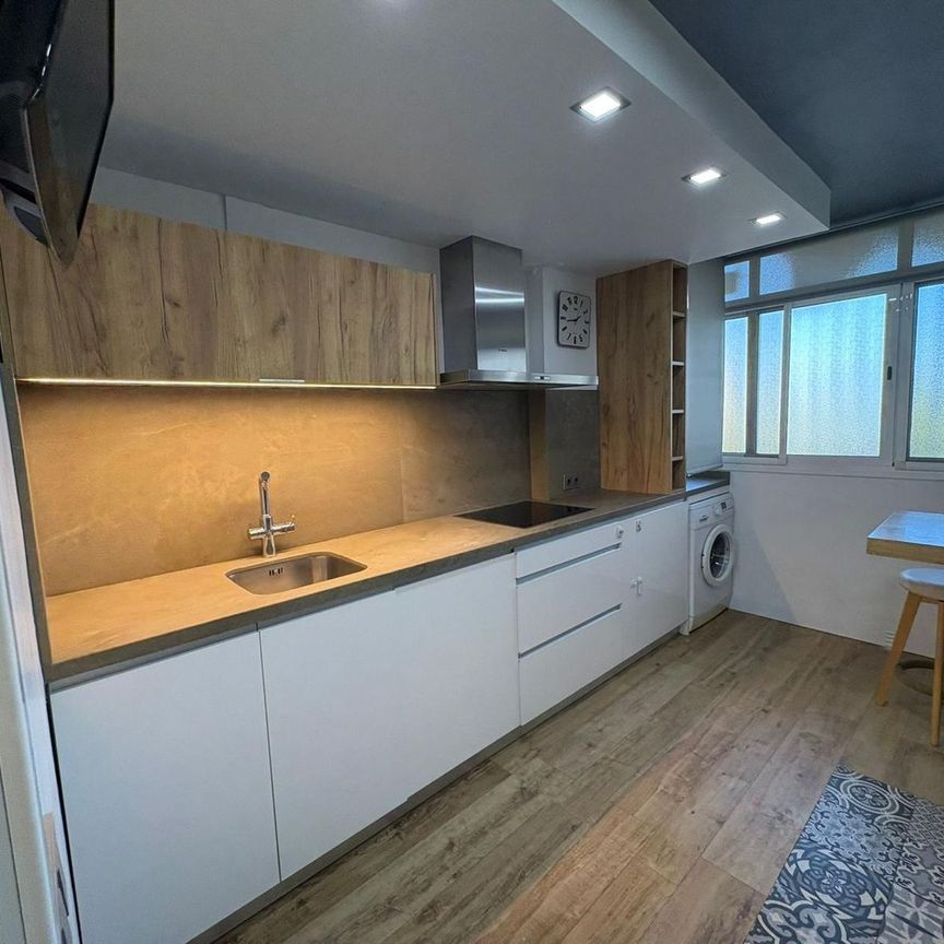 Alquiler de piso en Avenida de los Guindos - Photo 1