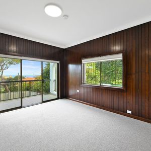 RENOVATED LOWER LEVEL DUPLEX WITH LOCK UP GARAGE - Photo 2