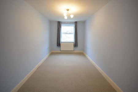 Temple Road, Epsom, Surrey, KT19 8EY - Photo 2