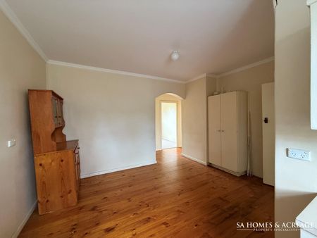 11 Longbridge Road, Davoren Park SA 5113 - House For Rent - $460 | Domain - Photo 5