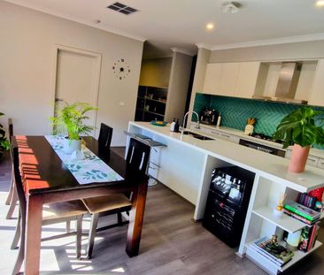 Wyndham Vale - Photo 2