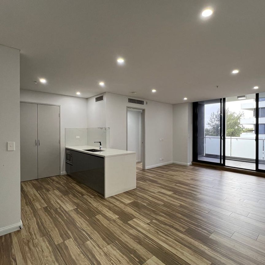 2 bedroom with gym and pool - Photo 1