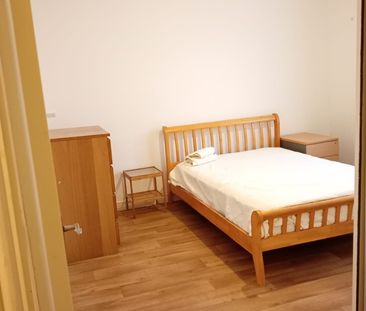 Room in a Shared House, Whitehorse Lane, SE25 - Photo 4