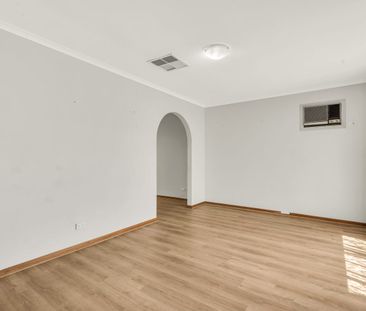 Easy-Care Unit Offering an Exceptional Lifestyle! - Photo 1