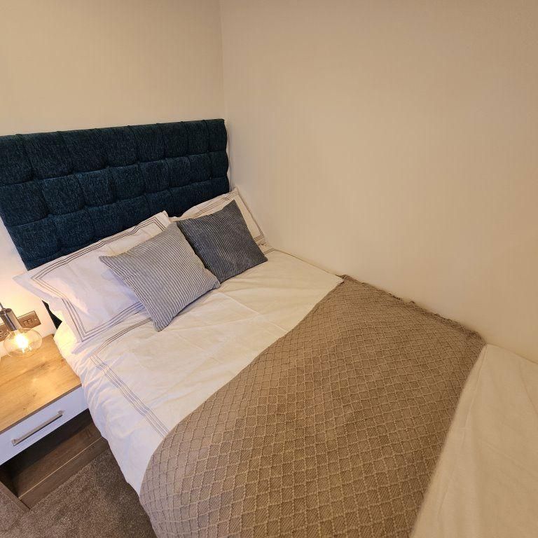 1 bedroom in a house share to rent - Photo 1