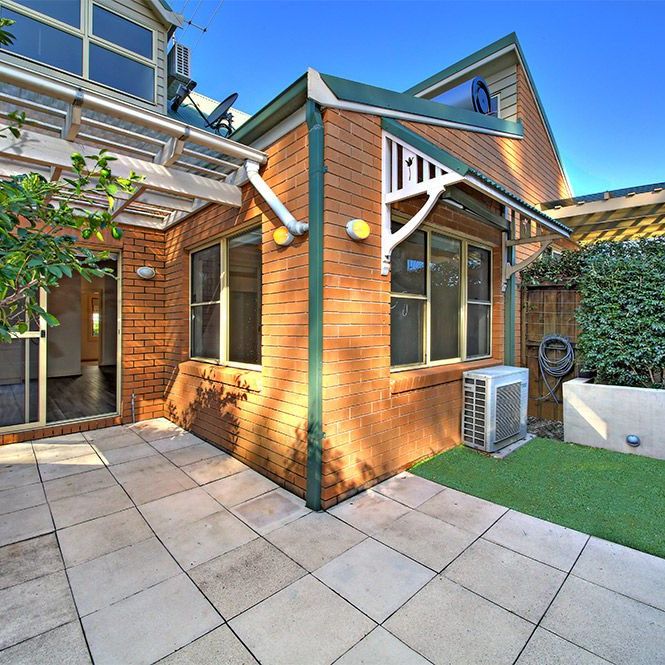 2/11 Milton Street, Leichhardt, NSW 2040 - Photo 1