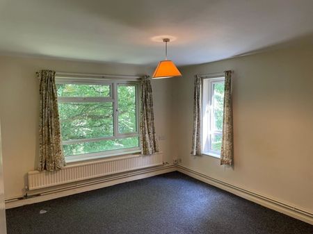 1 bedroom Flat - Baron Court, Stevenage - Photo 4