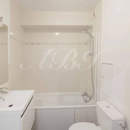 Rental Apartment Paris 17th - Photo 3