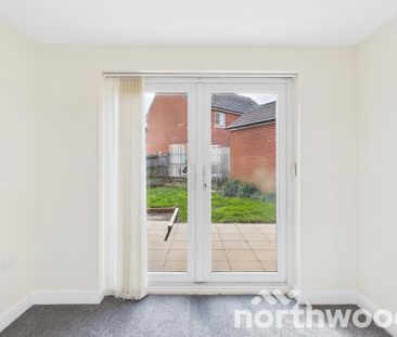 3 bedroom detached house to rent - Photo 2