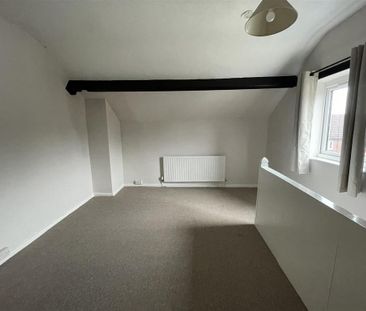 3 bedroom semi-detached house to rent - Photo 4