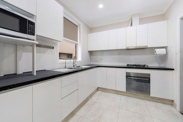 Large Family House - Photo 1