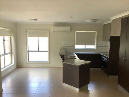 3 Bedroom Townhouse - Photo 2