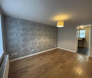 2 bedroom end of terrace house to rent - Photo 4