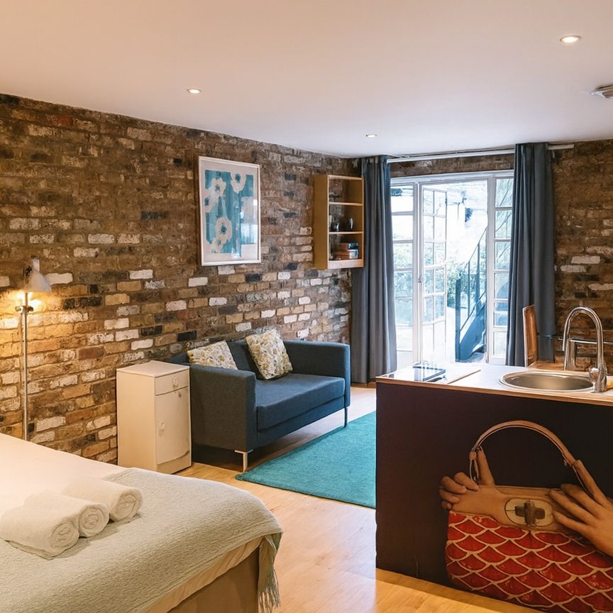 Studio Flat, Fullwood's Mews, N1 - Photo 1