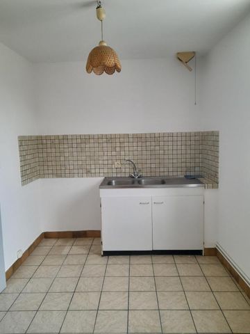Location Appartement 1 pièce 39m² SELLES SUR CHER 41130 - Photo 2
