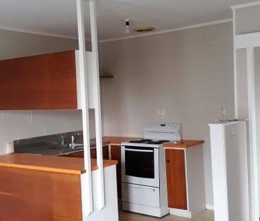 Cozy 2 Bedroom 1 Bathroom Unit - Photo 4