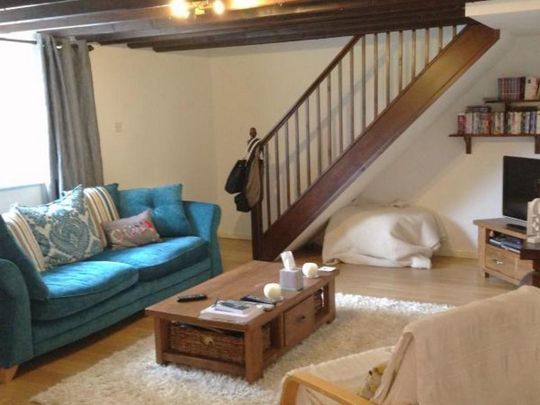 2 bedroom terraced house to rent - Photo 1