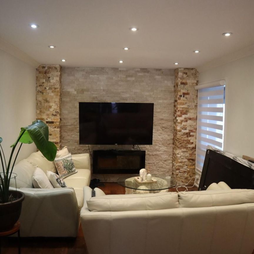 For Lease - 91 Spyglass Hill Road Unit# Main Fl., Vaughan, Ontario - Photo 1