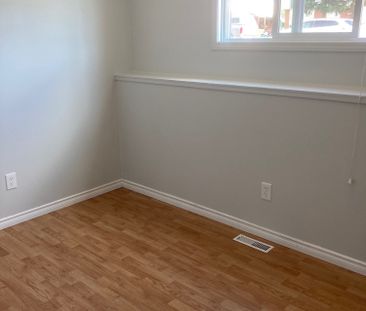 Unit A, 6010-58A Street, Red Deer AB - Photo 3