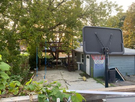 For Lease - 125 Davis Street, Thorold, Ontario - Photo 4