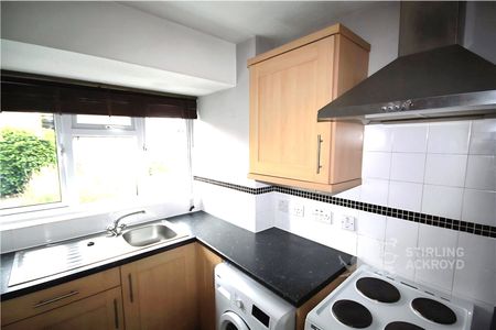 Elder Close, Guildford, Surrey, GU4 7YW - Photo 4