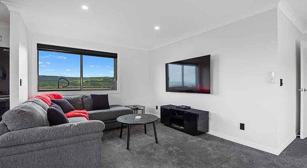 Furnished, 1 bedroom, Study, Safe - Photo 1