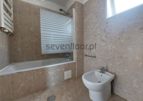 Apartamento T2+1 em Porto