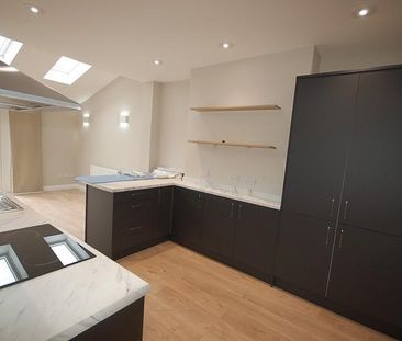 3 bedroom semi-detached house to rent - Photo 6