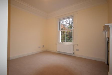 4 bedroom apartment to rent - Photo 4
