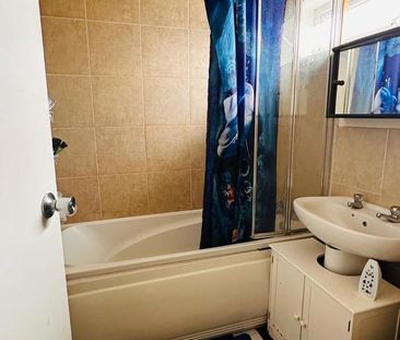 4 bedroom house to rent - Photo 2