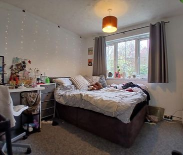 5 bedroom detached house to rent - Photo 4