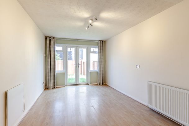 Sutton Mead, Chelmsford, CM2 - Photo 1