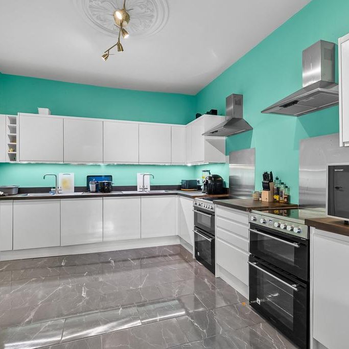 1 bedroom in a house share to rent - Photo 1
