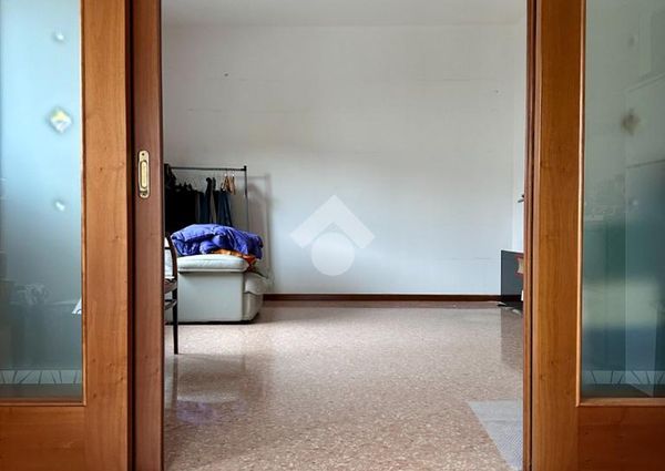 Porzione di bifamiliare in affitto