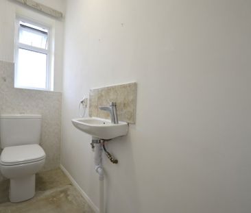 5 bedroom Semi-detached house to rent - Photo 1