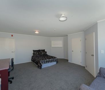 The rental for this furnished studio unit covers power expenses and... - Photo 4
