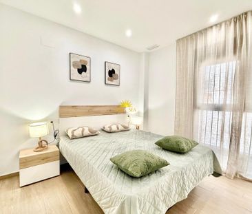 TWO-BEDROOM APARTMENT - TORREVIEJA - Foto 2
