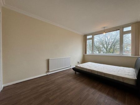 3 bedroom end of terrace house to rent - Photo 3
