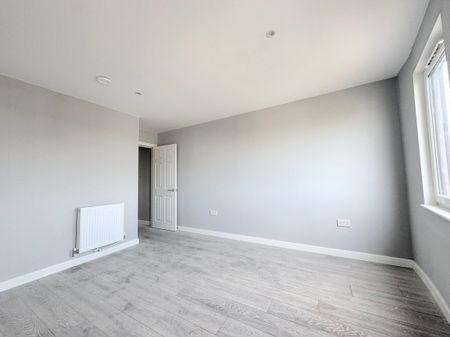 1 bedroom apartment - Photo 2