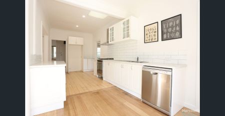 Beautiful 3-Bedroom Home in Macleod - Photo 4